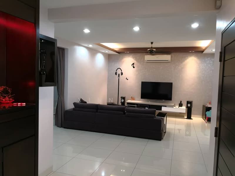 2-storey Terraced House for Sale in Taman Brown (Gelugor) - Xinnee . - Living Room - PropertyGuru.com.my
