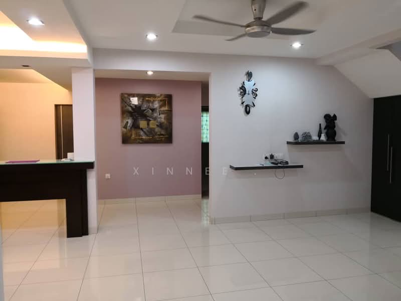 2-storey Terraced House for Sale in Taman Brown (Gelugor) - Xinnee . - Living Room - PropertyGuru.com.my