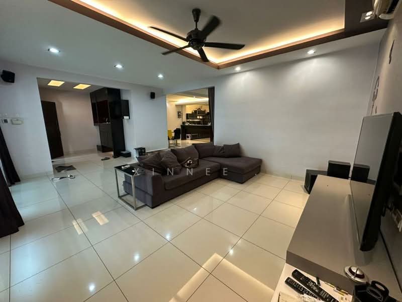 2-storey Terraced House for Sale in Taman Brown (Gelugor) - Xinnee . - Living Room - PropertyGuru.com.my