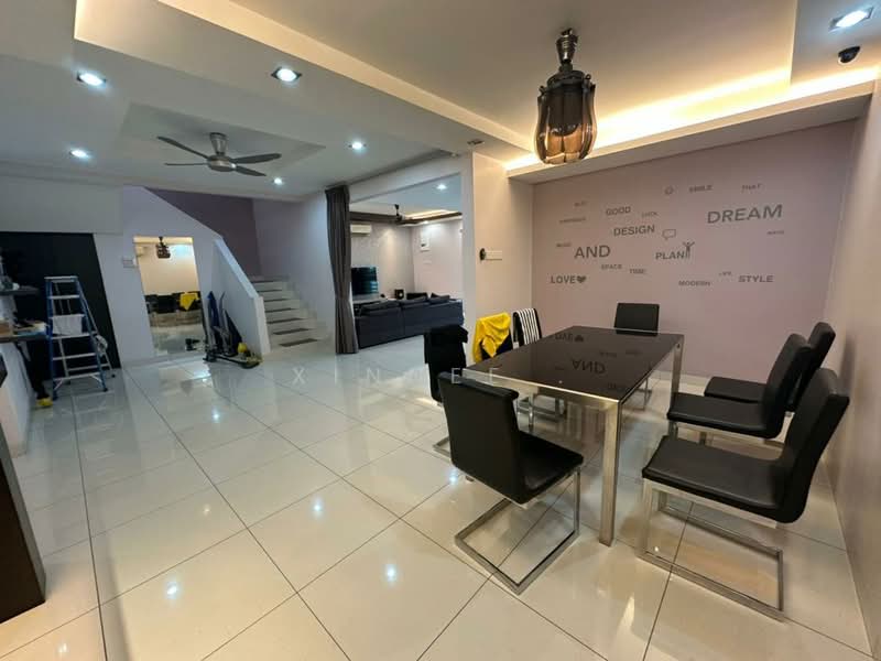 2-storey Terraced House for Sale in Taman Brown (Gelugor) - Xinnee . - Living Room - PropertyGuru.com.my