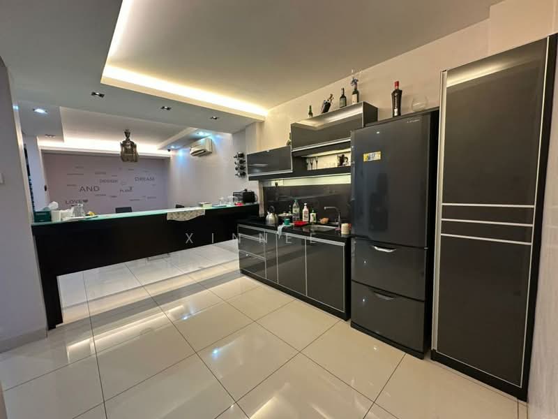 2-storey Terraced House for Sale in Taman Brown (Gelugor) - Xinnee . - Kitchen - PropertyGuru.com.my