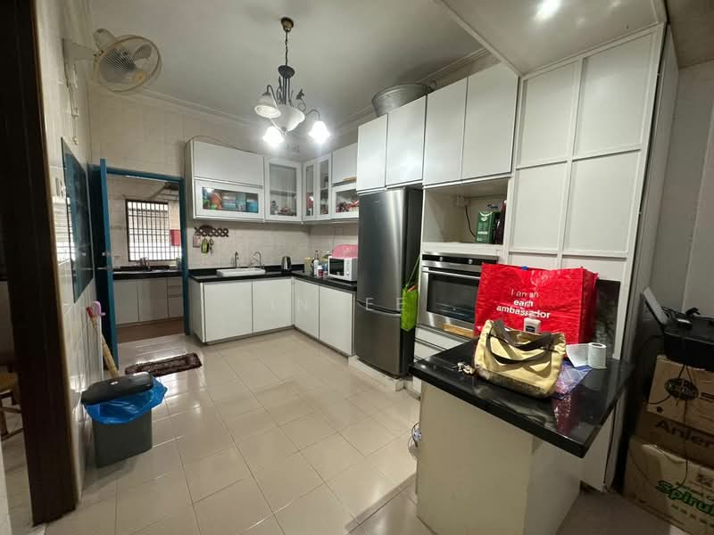2-storey Terraced House for Sale in Batu Uban (Gelugor) - Xinnee . - Kitchen - PropertyGuru.com.my