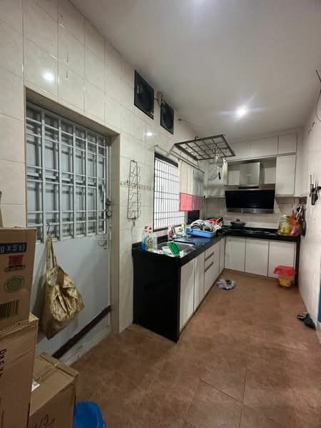 2-storey Terraced House for Sale in Batu Uban (Gelugor) - Xinnee . - Kitchen - PropertyGuru.com.my