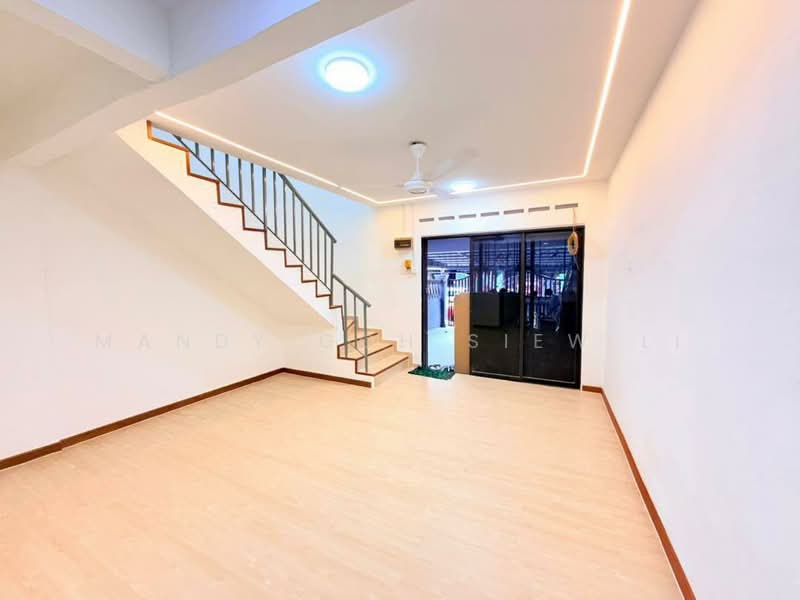 Rumah Teres 2 Tingkat untuk Dijual di Pasir Gudang (Johor) - Mandy Goh Siew Li - Living Room - PropertyGuru.com.my