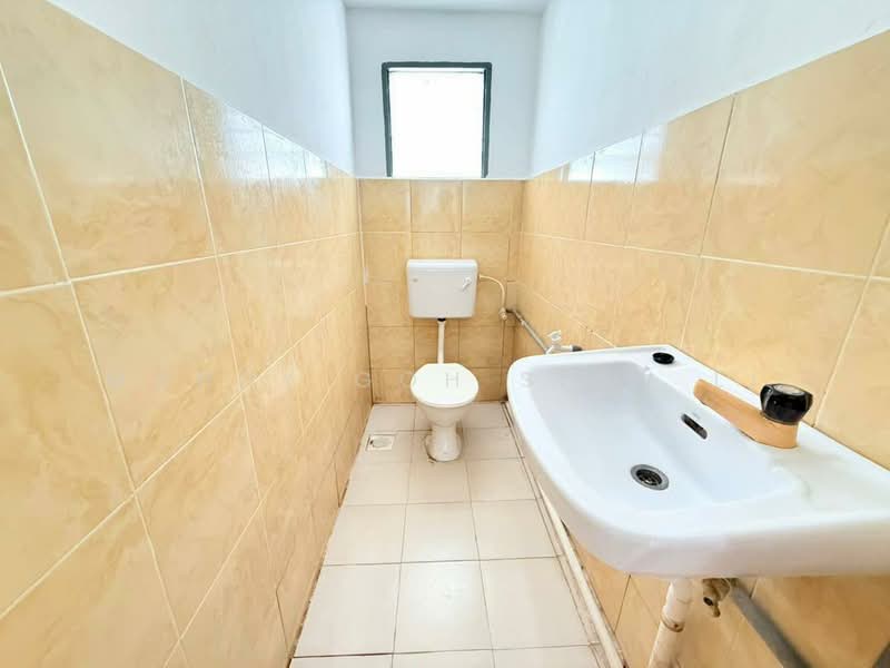Rumah Teres 2 Tingkat untuk Dijual di Pasir Gudang (Johor) - Mandy Goh Siew Li - Bathroom - PropertyGuru.com.my