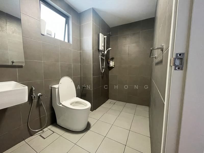 Service Residence for Sale at Berkeley Uptown - Ethan Chong - Bathroom - PropertyGuru.com.my