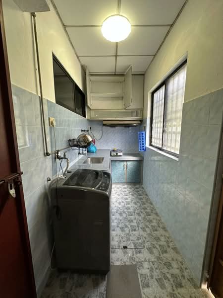 3-storey Terraced House for Sale in Teluk Kumbar (Penang) - Xinnee . - Kitchen - PropertyGuru.com.my
