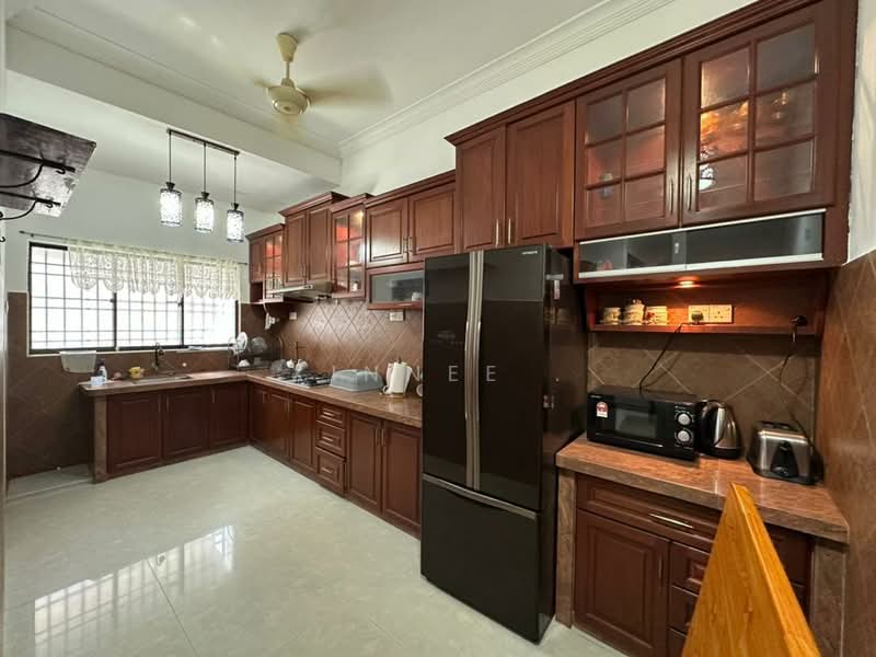3-storey Terraced House for Sale in Teluk Kumbar (Penang) - Xinnee . - Kitchen - PropertyGuru.com.my