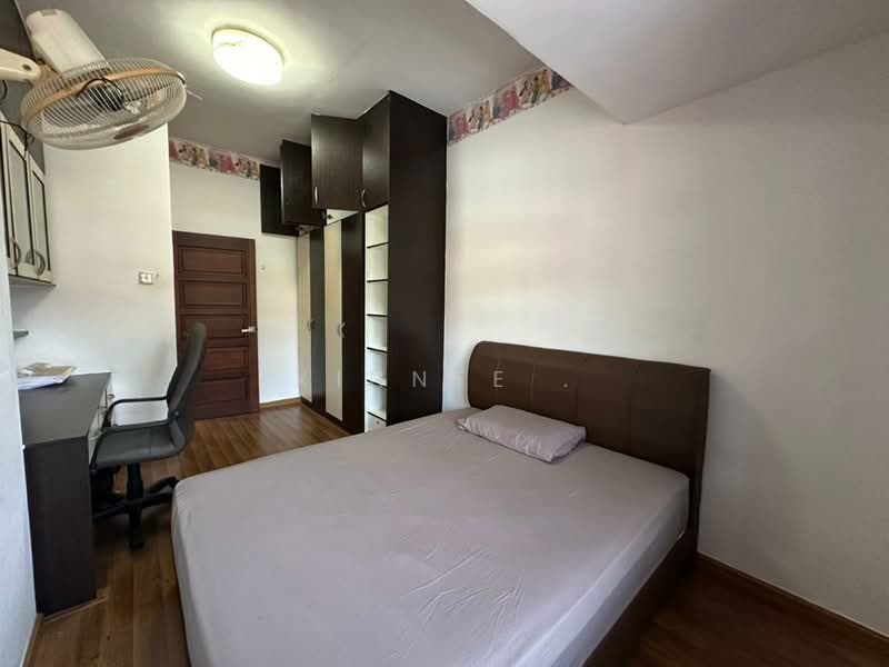 3-storey Terraced House for Sale in Teluk Kumbar (Penang) - Xinnee . - Bedroom - PropertyGuru.com.my