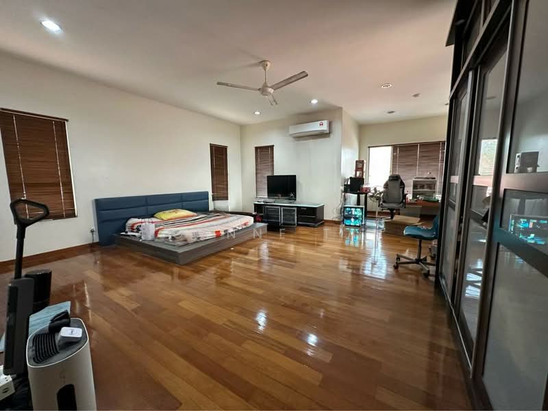 Rumah Banglo untuk Dijual di Ambang Botanic (Klang) - Joanne Tan - Bedroom - PropertyGuru.com.my