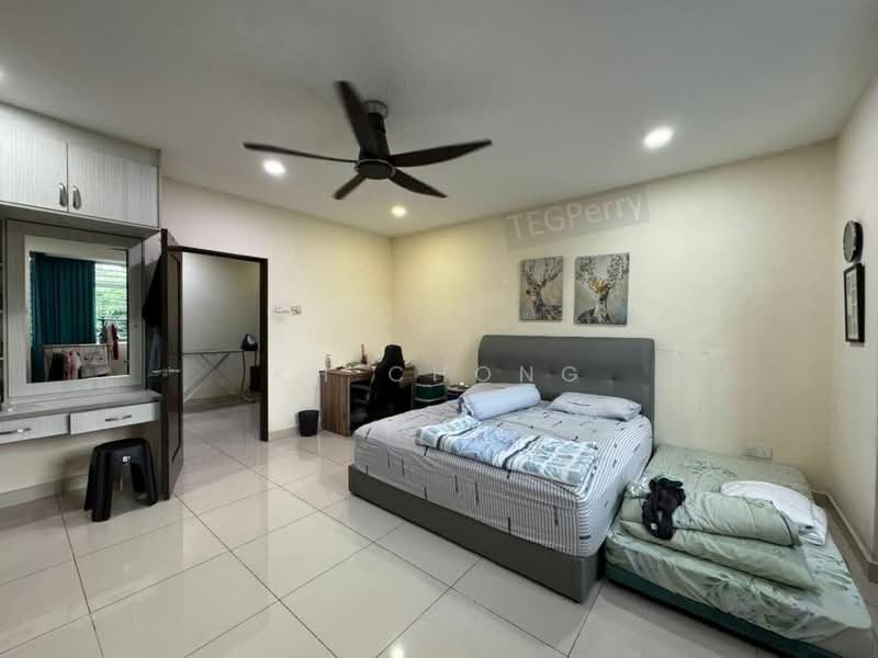 2.5-storey Terraced House for Sale in Bandar Puteri Klang (Klang) - KH Chong - Bedroom - PropertyGuru.com.my