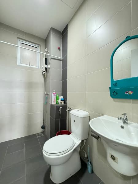 Servis Apartment untuk Disewa di Centra Residences - Jessy Koh - Bathroom - PropertyGuru.com.my