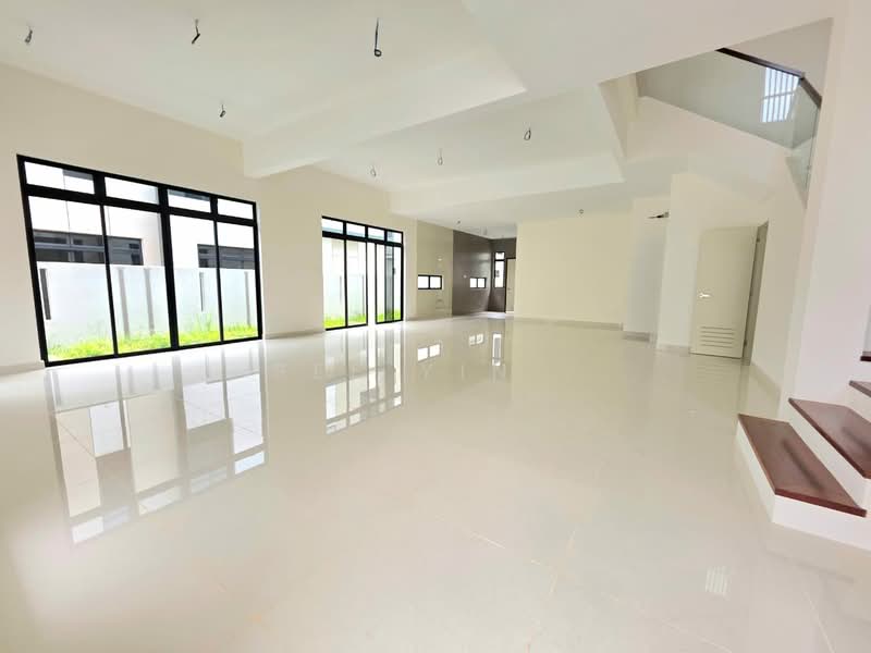 Rumah Berkembar untuk Dijual di Taman Sutera Utama (Skudai) - See Yin . - Living Room - PropertyGuru.com.my