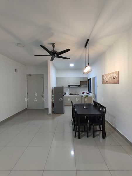 Kondominium untuk Disewa di Parkhill Residence - RentCare Management - Kitchen - PropertyGuru.com.my