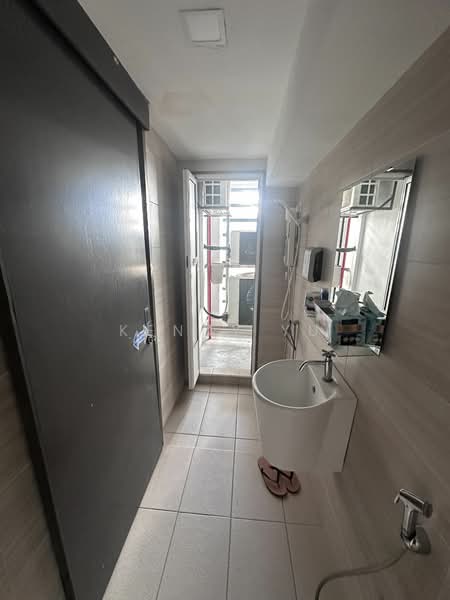 Office for Rent in Kampung Berembang (Ampang) - Kenny Yu - Bathroom - PropertyGuru.com.my