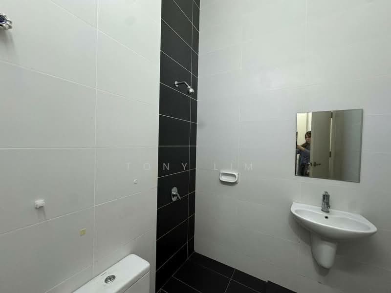 Rumah Kluster untuk Disewa di Eco Botanic (Iskandar Puteri (Nusajaya)) - Tony Lim - Bathroom - PropertyGuru.com.my