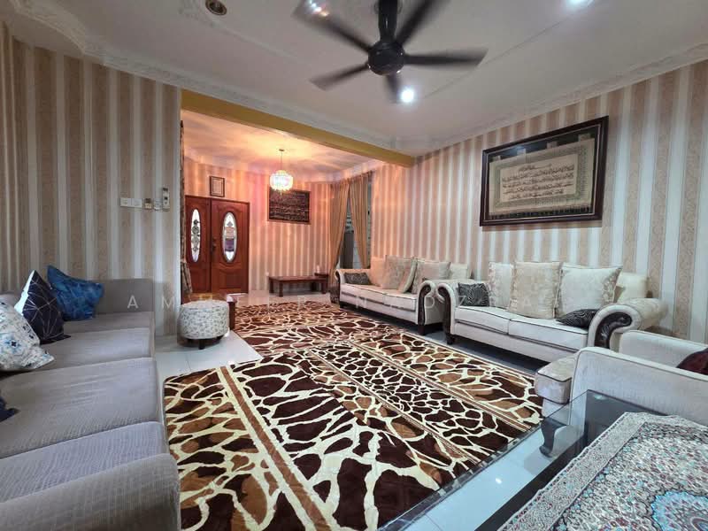 Rumah Banglo untuk Dijual di Nilai Impian (Nilai) - Ammeer Nadzrai - Living Room - PropertyGuru.com.my