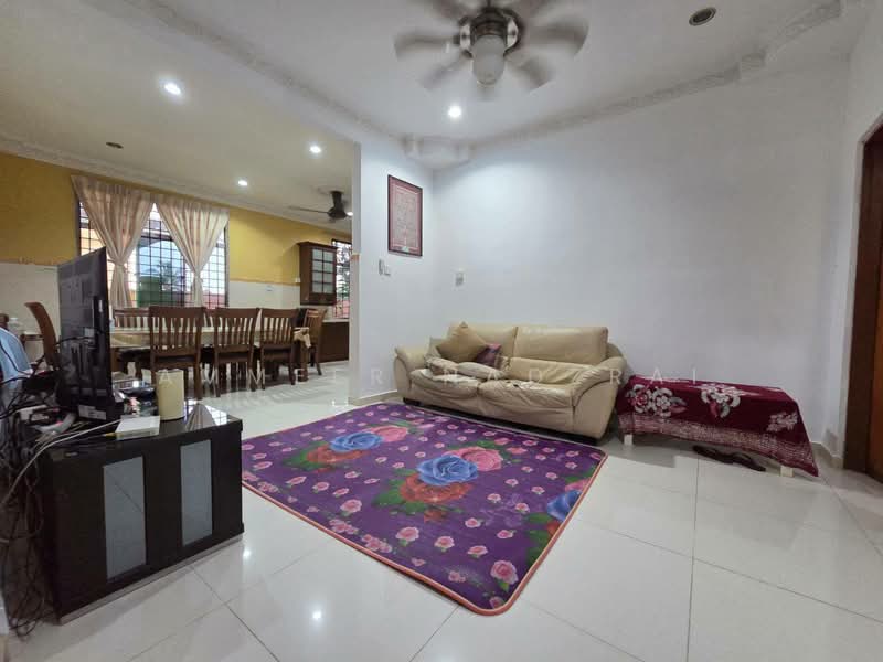 Rumah Banglo untuk Dijual di Nilai Impian (Nilai) - Ammeer Nadzrai - Living Room - PropertyGuru.com.my