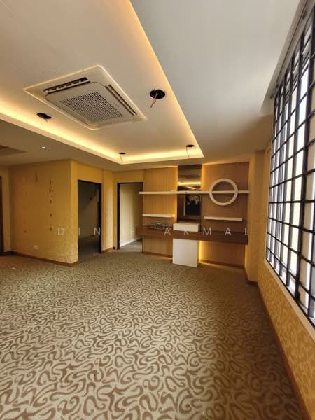 Shop for Sale in Klang (Selangor) - Dinie Akmal - Interior - PropertyGuru.com.my
