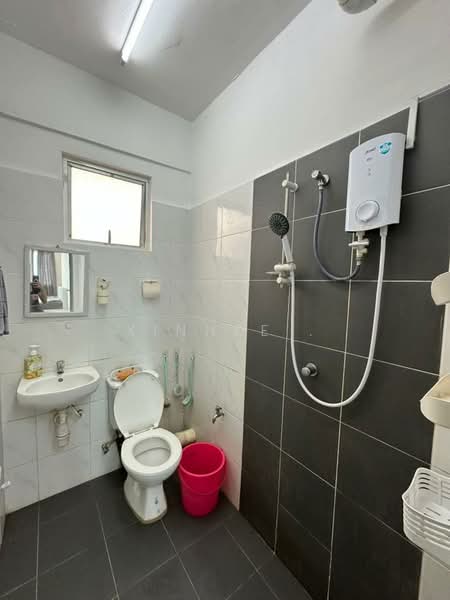 Apartment for Sale at The Rise Collection 2 - Xinnee . - Bathroom - PropertyGuru.com.my