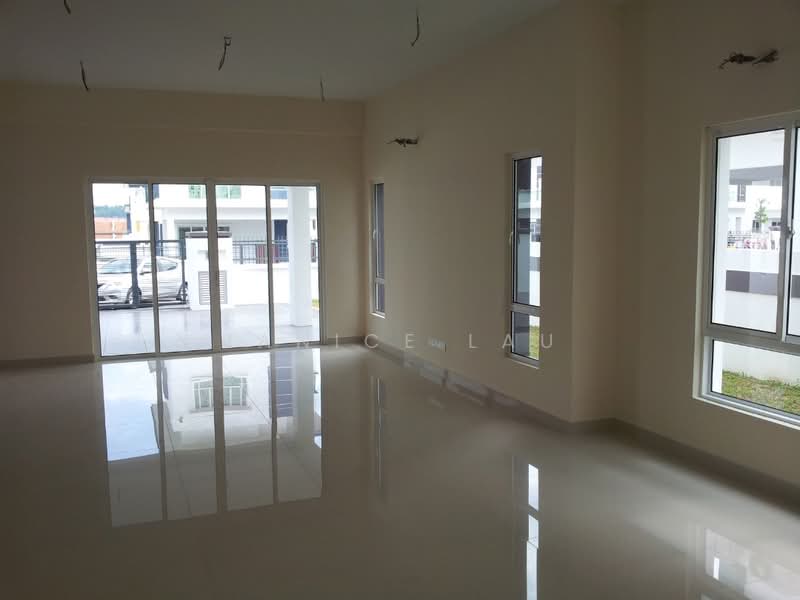 Rumah Banglo untuk Dijual di Sungai Long (Bandar Sungai Long) - Janice Lau - Living Room - PropertyGuru.com.my