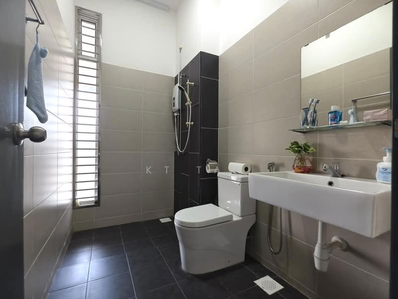 Rumah Teres untuk Dijual di Johor Bahru (Johor) - KT Tan - Bathroom - PropertyGuru.com.my