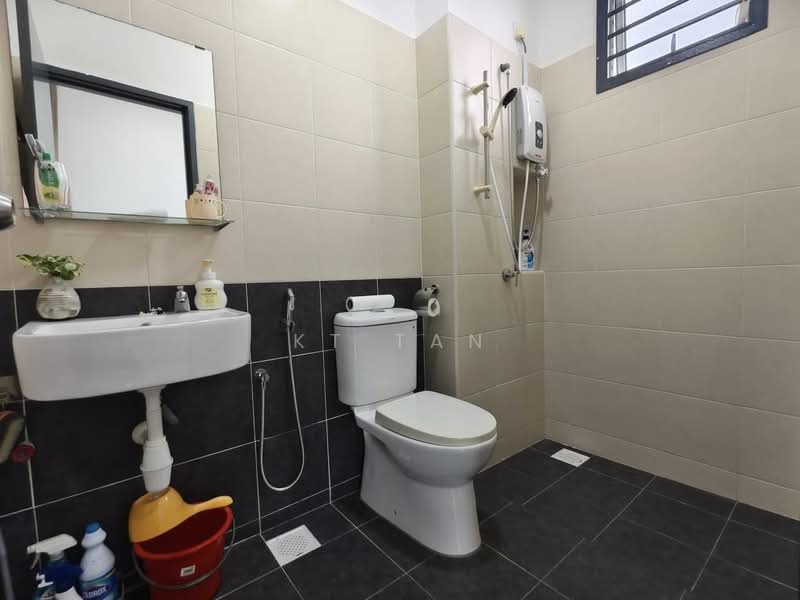 Rumah Teres untuk Dijual di Johor Bahru (Johor) - KT Tan - Bathroom - PropertyGuru.com.my