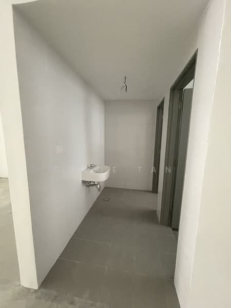 Shop / Office for Rent in Setia Alam (Selangor) - Chloe Tan - Corridor - PropertyGuru.com.my