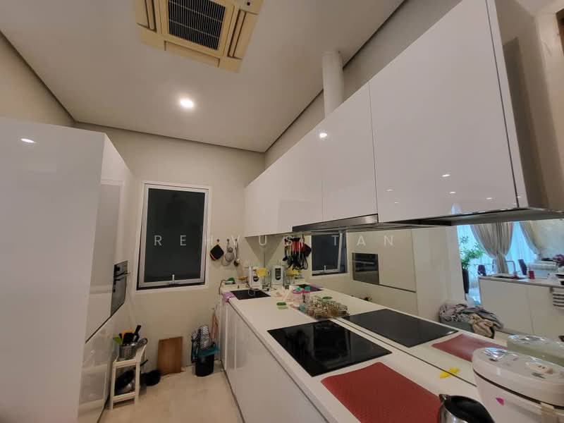 Condominium for Rent at Quadro Residences - Rehvus Tan - Kitchen - PropertyGuru.com.my