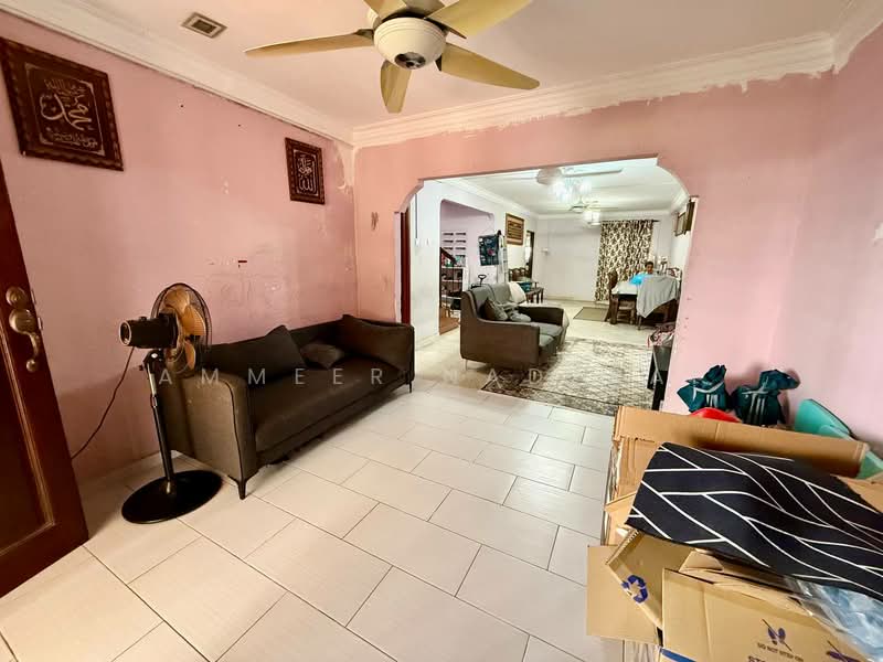 2-storey Terraced House for Sale in Bandar Baru Bangi (Selangor) - Ammeer Nadzrai - Living Room - PropertyGuru.com.my