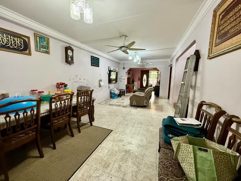 2-storey Terraced House for Sale in Bandar Baru Bangi (Selangor) - Ammeer Nadzrai - Living Room - PropertyGuru.com.my