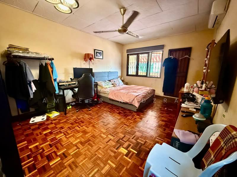2-storey Terraced House for Sale in Bandar Baru Bangi (Selangor) - Ammeer Nadzrai - Bedroom - PropertyGuru.com.my