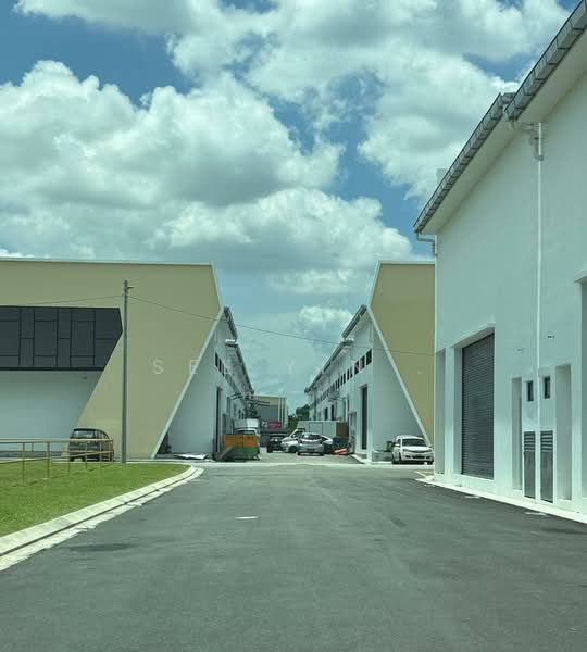 Terrace Factory for Rent in Skudai (Johor) - See Yin . - Exterior - PropertyGuru.com.my