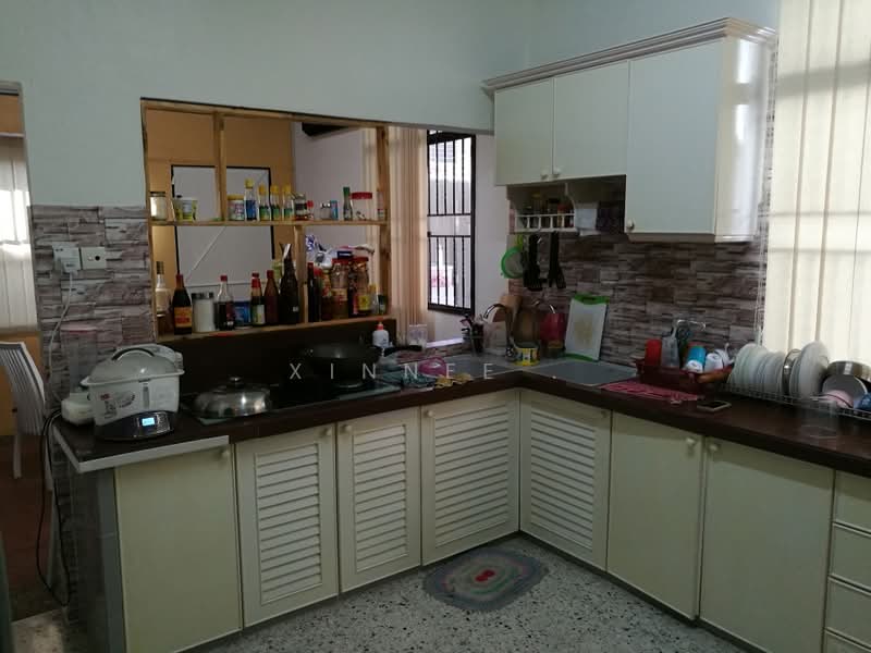 Semi-Detached House for Sale in Island Glades (Jelutong) - Xinnee . - Kitchen - PropertyGuru.com.my