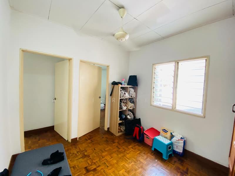 Rumah Teres 2 Tingkat untuk Dijual di Bandar Kinrara (Selangor) - Azizirrahim . - Bedroom - PropertyGuru.com.my