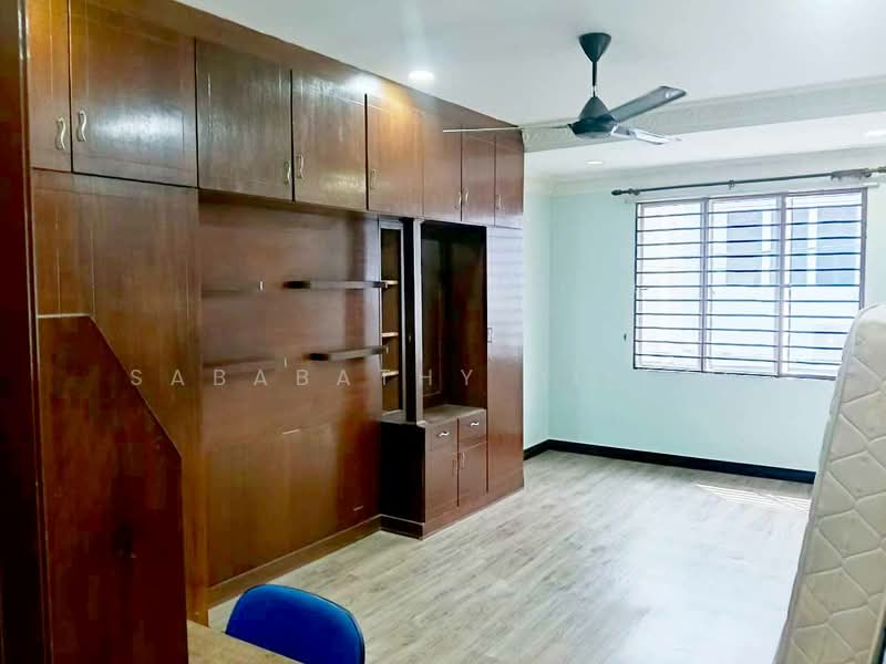 Rumah Teres 2 Tingkat untuk Dijual di Taman Sri Bayu (Rawang) - Sababathy Pillai - Bedroom - PropertyGuru.com.my