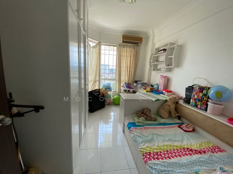 Condominium for Sale at Gold Coast Resort Condominium - Mocole Lee - Bedroom - PropertyGuru.com.my