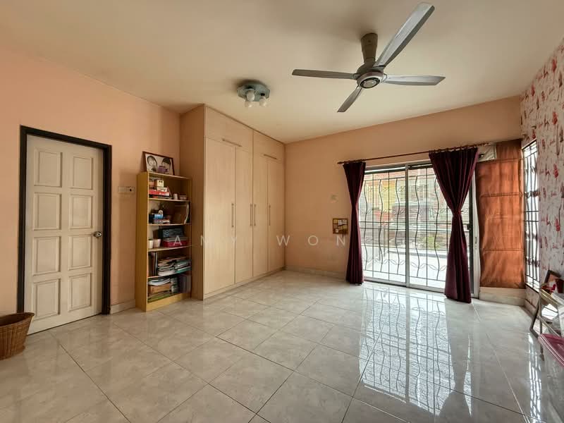Townhouse for Sale in Jalan Ipoh (Kuala Lumpur) - Amy Wong - Bedroom - PropertyGuru.com.my