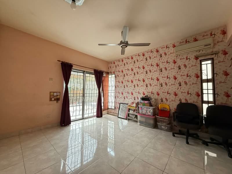 Townhouse for Sale in Jalan Ipoh (Kuala Lumpur) - Amy Wong - Living Room - PropertyGuru.com.my