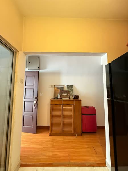 Townhouse for Sale in Jalan Ipoh (Kuala Lumpur) - Amy Wong - Entrance - PropertyGuru.com.my