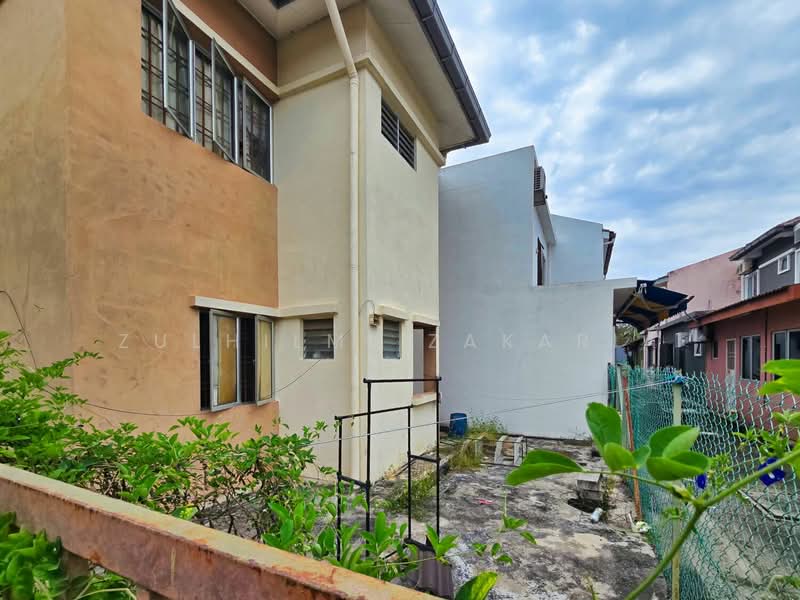 Rumah Teres 2 Tingkat untuk Dijual di Taman Cahaya Alam (Shah Alam) - Zulhilmi Zakaria - Exterior - PropertyGuru.com.my