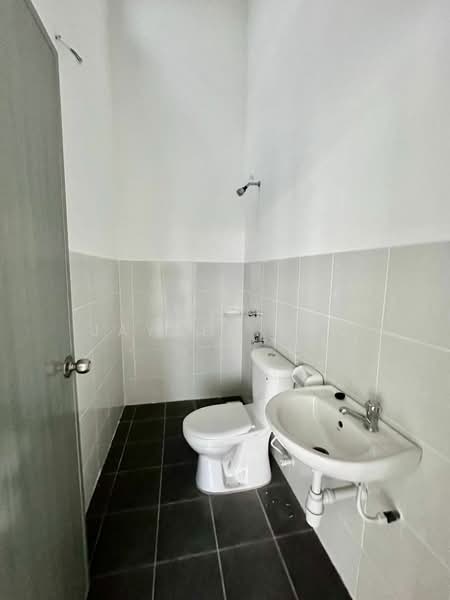 Rumah Teres 2 Tingkat untuk Dijual di Taman Pulai Mutiara (Iskandar Puteri (Nusajaya)) - Jayden Neo - Bathroom - PropertyGuru.com.my