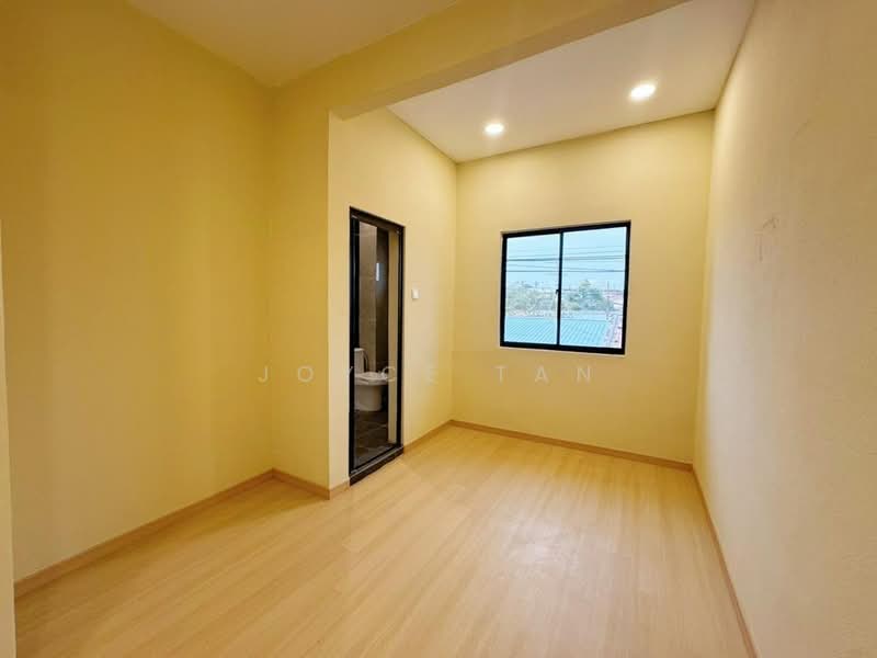 2-storey Terraced House for Sale in Taman Skudai Baru (Skudai) - Joyce Tan - Bedroom - PropertyGuru.com.my
