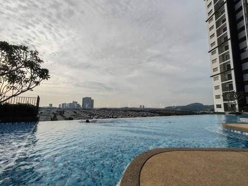 Servis Apartment untuk Disewa di Hana @ Eco Ardence - Pek Yee Ang - Pool - PropertyGuru.com.my