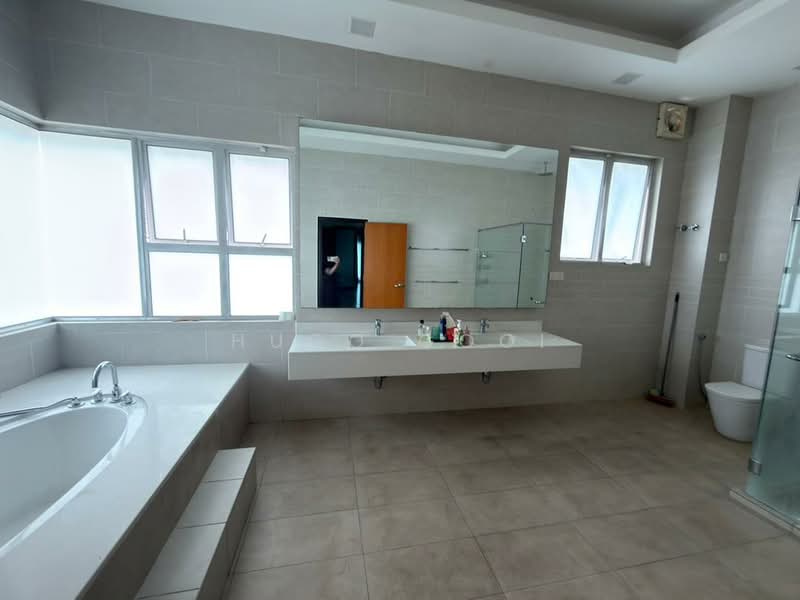 Bungalow for Rent in Ampang (Selangor) - Hugo Gooi - Bathroom - PropertyGuru.com.my