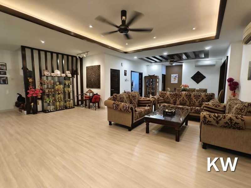 Semi-Detached House for Sale in Kota Kemuning (Shah Alam) - SK Thiam - Living Room - PropertyGuru.com.my