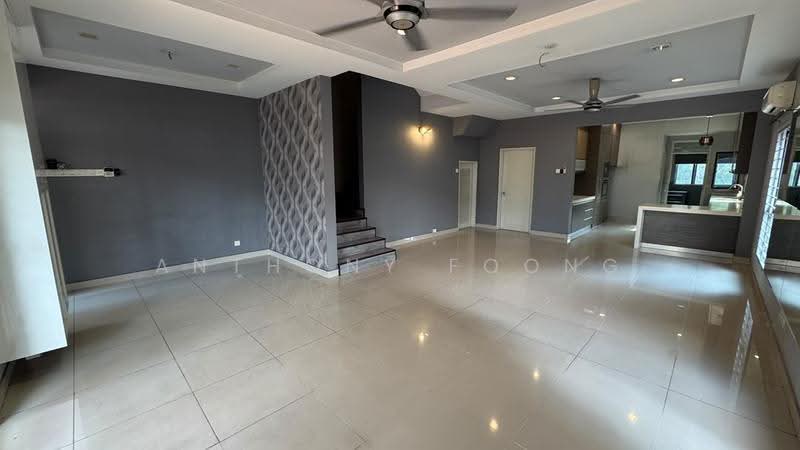 Rumah Teres 2.5-Tingkat untuk Dijual di Sutera Damansara (Damansara Damai) - Anthony Foong - Living Room - PropertyGuru.com.my