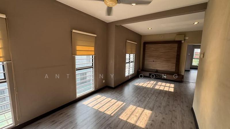 Rumah Teres 2.5-Tingkat untuk Dijual di Sutera Damansara (Damansara Damai) - Anthony Foong - Living Room - PropertyGuru.com.my