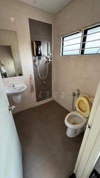 Rumah Teres 2.5-Tingkat untuk Dijual di Sutera Damansara (Damansara Damai) - Anthony Foong - Bathroom - PropertyGuru.com.my