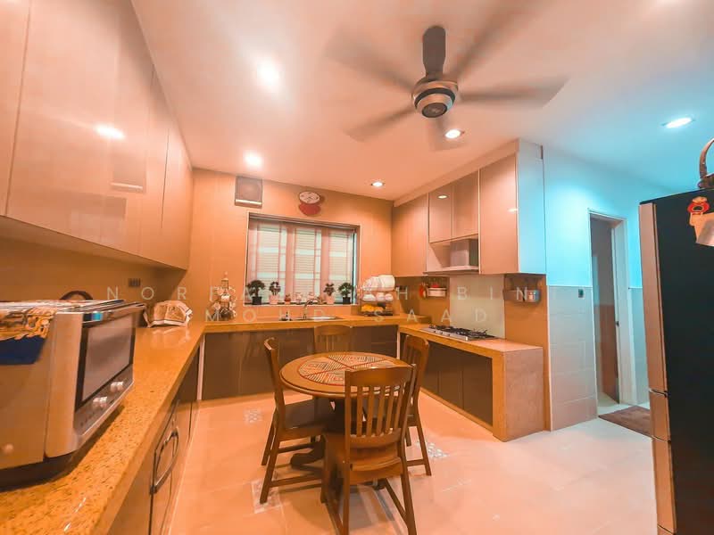 Semi-Detached House for Sale in Gombak (Kuala Lumpur) - Norfazilah Binti Mohd Saad - Kitchen - PropertyGuru.com.my